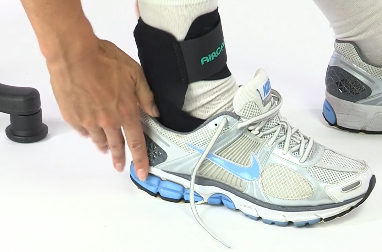 The Aircast Airheel fits comfortable in most footwear