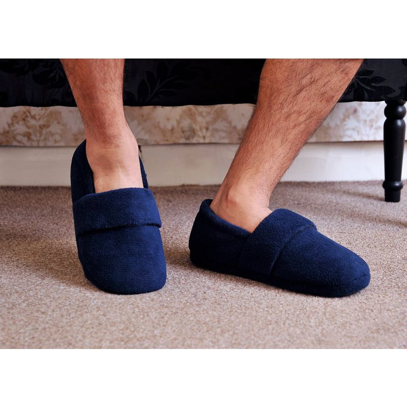 SnugToes Arola Men's Heated Slippers 